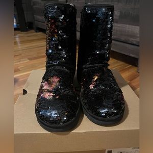 Ugg classic short sequin